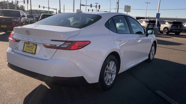 Used 2025 Toyota Camry LE AWD/4WD image 11