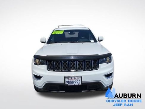 Used 2022 Jeep Grand Cherokee Laredo E AWD/4WD image 2