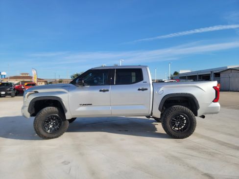 Used 2022 Toyota Tundra SR5 image 4