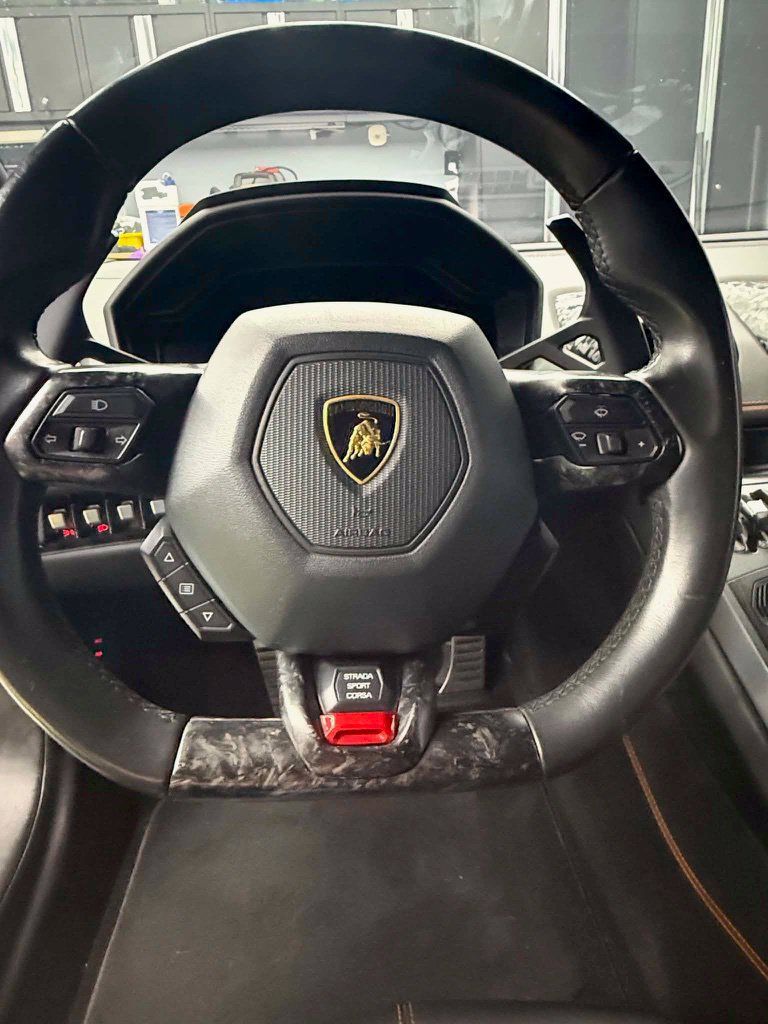 Used 2017 Lamborghini Huracan LP 580-2 RWD image 18
