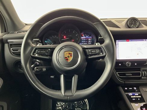 Used 2022 Porsche Macan AWD/4WD image 12