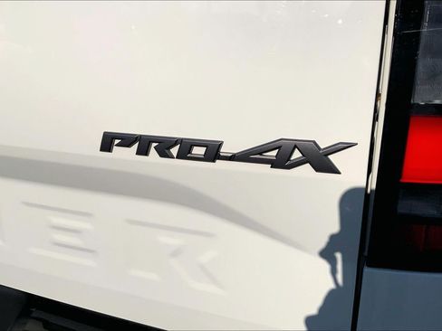 Used 2022 Nissan Frontier PRO-4X w/ Off-Road Protection Package image 22