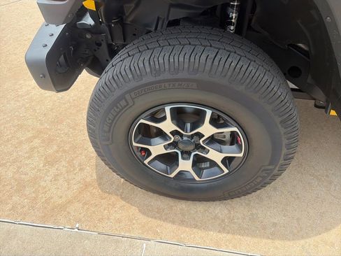 Used 2019 Jeep Wrangler Unlimited Rubicon AWD/4WD image 23