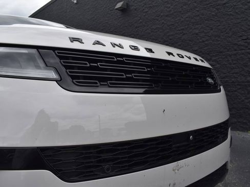Used 2024 Land Rover Range Rover Sport SE AWD/4WD image 14