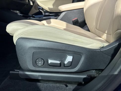 Used 2023 BMW X3 sDrive30i w/ Premium Package w/ZPA RWD image 19