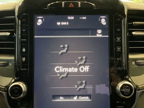 Used 2020 RAM 1500 Limited w/ Body-Colour Bumper Group image 22