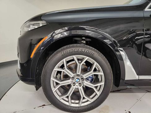 Used 2021 BMW X7 xDrive40i AWD/4WD image 11