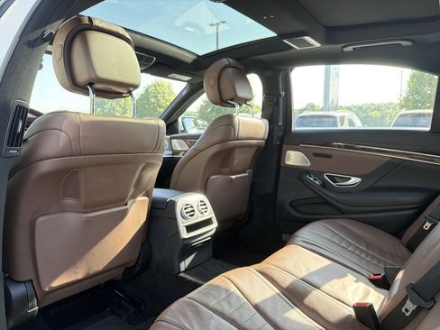 Used 2015 Mercedes-Benz S 550 Sedan image 12