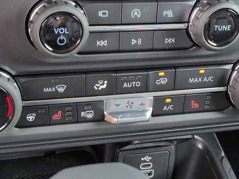 New 2026 Ford Bronco Outer Banks AWD/4WD image 24