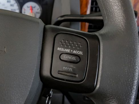 Used 2006 Dodge Ram 2500 Truck SLT image 17