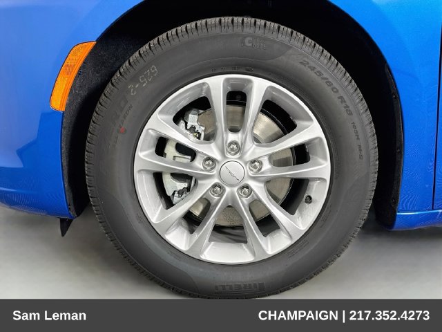 New 2027 Chrysler Pacifica Select FWD image 30