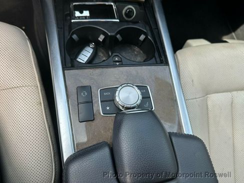 Used 2014 Mercedes-Benz E 550 4MATIC Sedan image 18