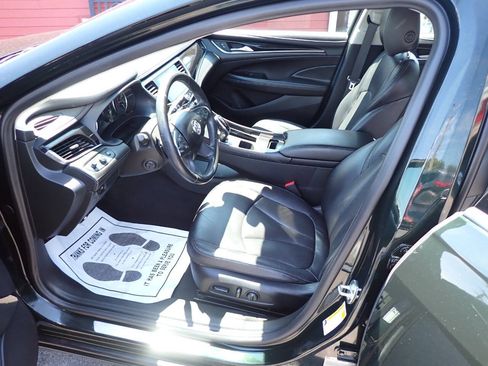Used 2017 Buick LaCrosse Essence FWD image 7