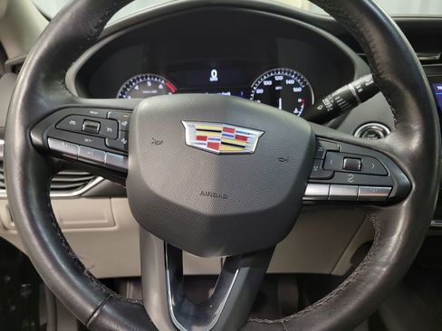 Used 2023 Cadillac XT4 Luxury w/ Cold Weather Package image 20
