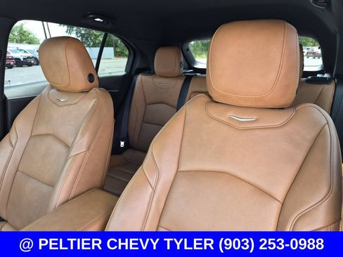 Used 2021 Cadillac XT4 Premium Luxury FWD image 33