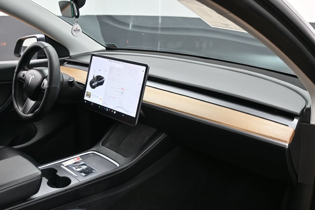 Used 2021 Tesla Model Y 2WD image 28