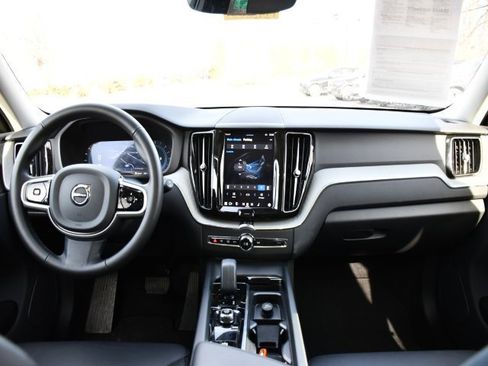 Certified 2025 Volvo XC60 B5 Plus image 16