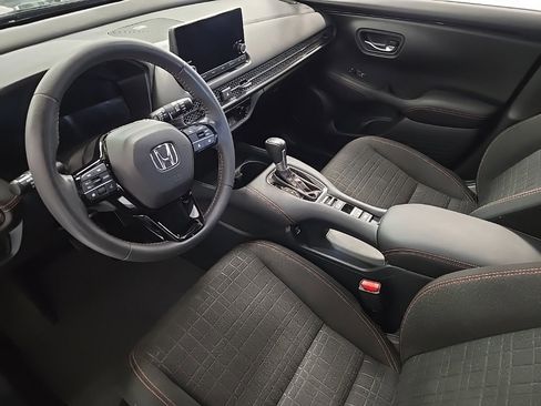 Used 2023 Honda HR-V Sport image 11