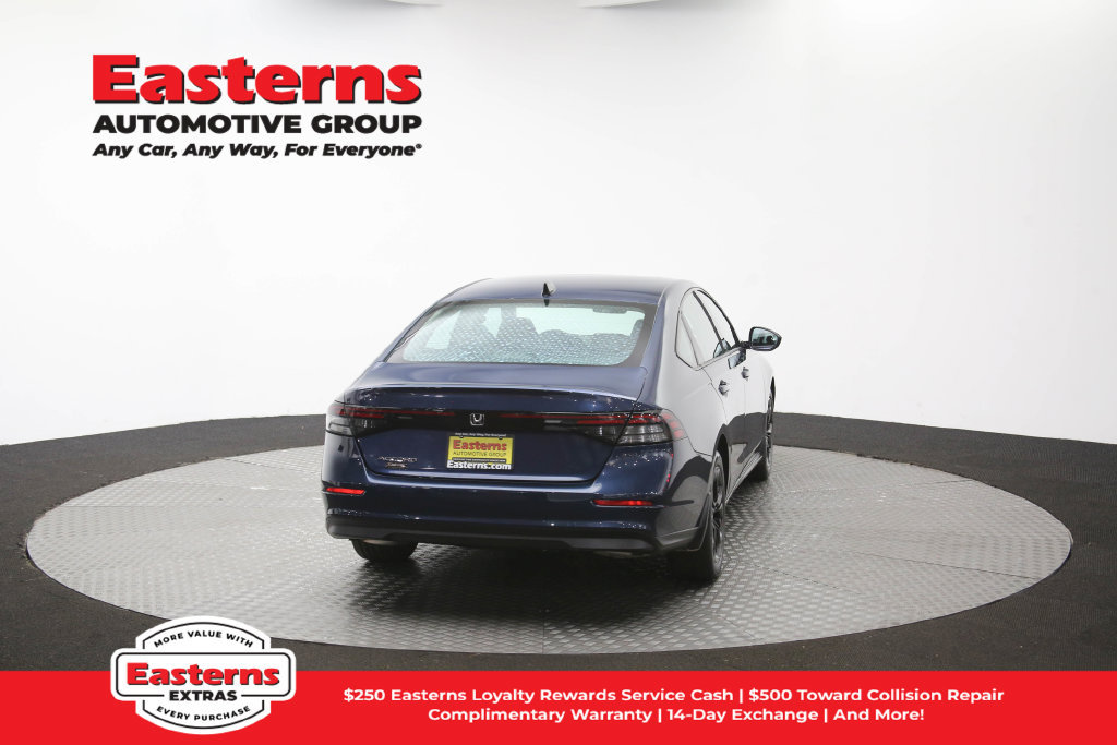Used 2025 Honda Accord SE image 40