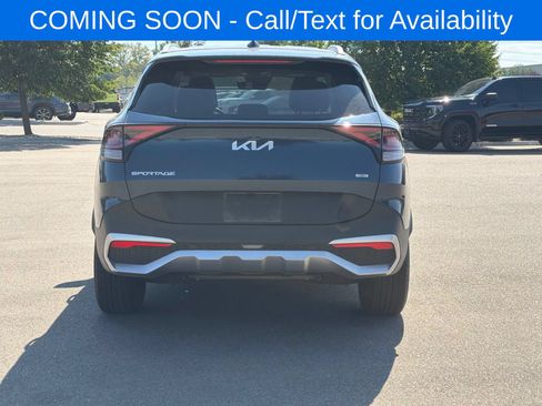 Used 2023 Kia Sportage EX AWD/4WD image 6