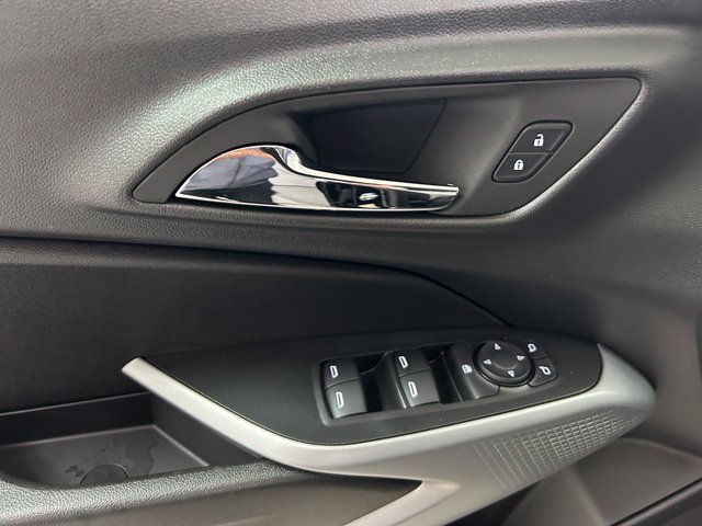 Used 2024 Chevrolet Trax LS w/ Driver Confidence Package FWD image 17