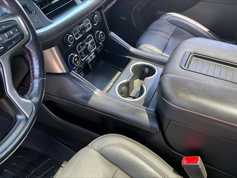 Used 2021 Chevrolet Suburban RST w/ Luxury Package AWD/4WD image 17