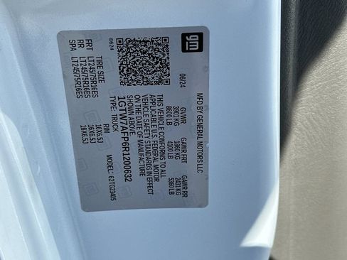 Used 2024 GMC Savana 2500 w/ Driver Convenience Package RWD image 31