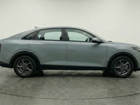 Used 2025 Kia K4 LXS image 11