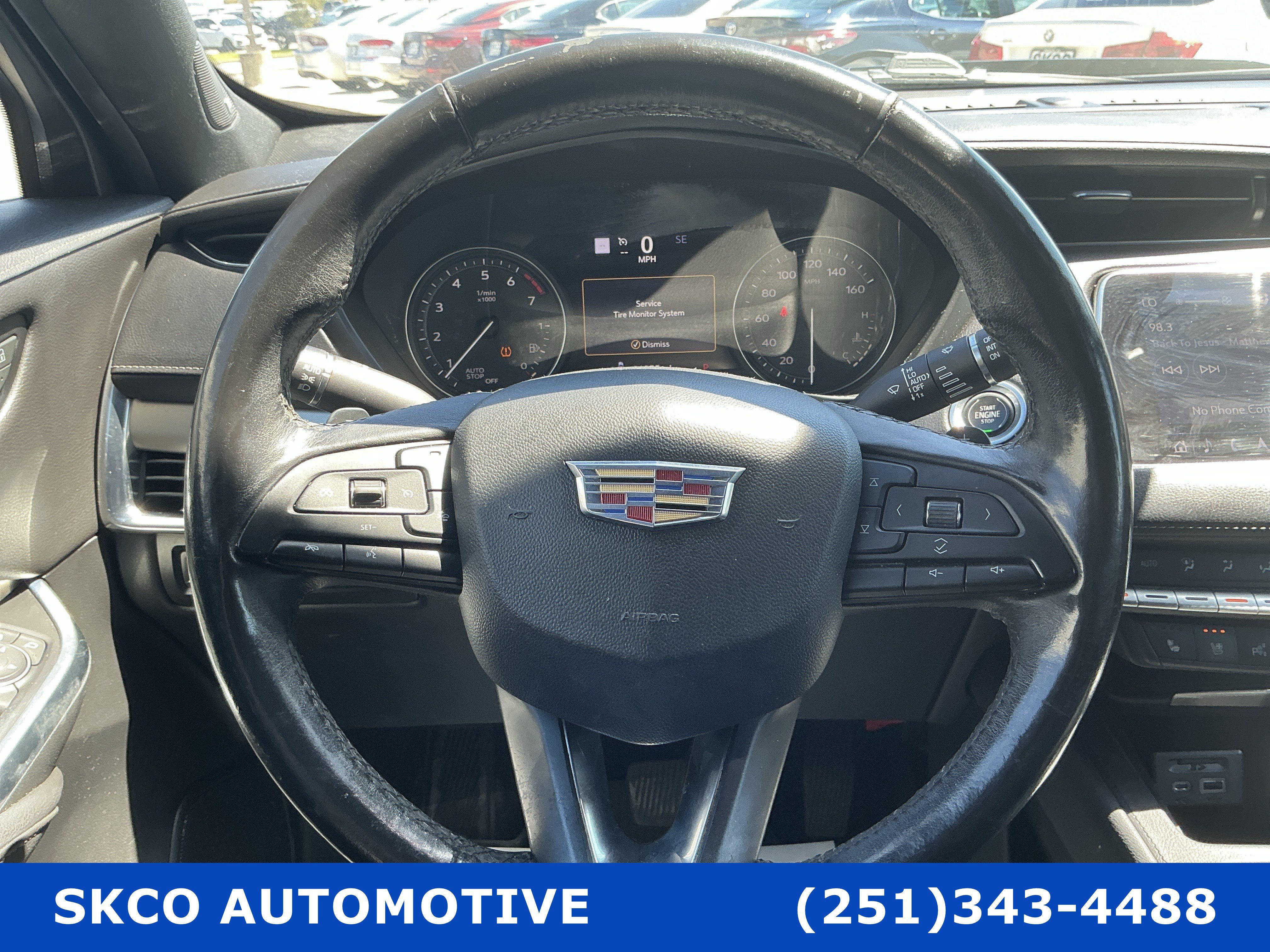 Used 2019 Cadillac XT4 Premium Luxury w/ Technology Package FWD image 18