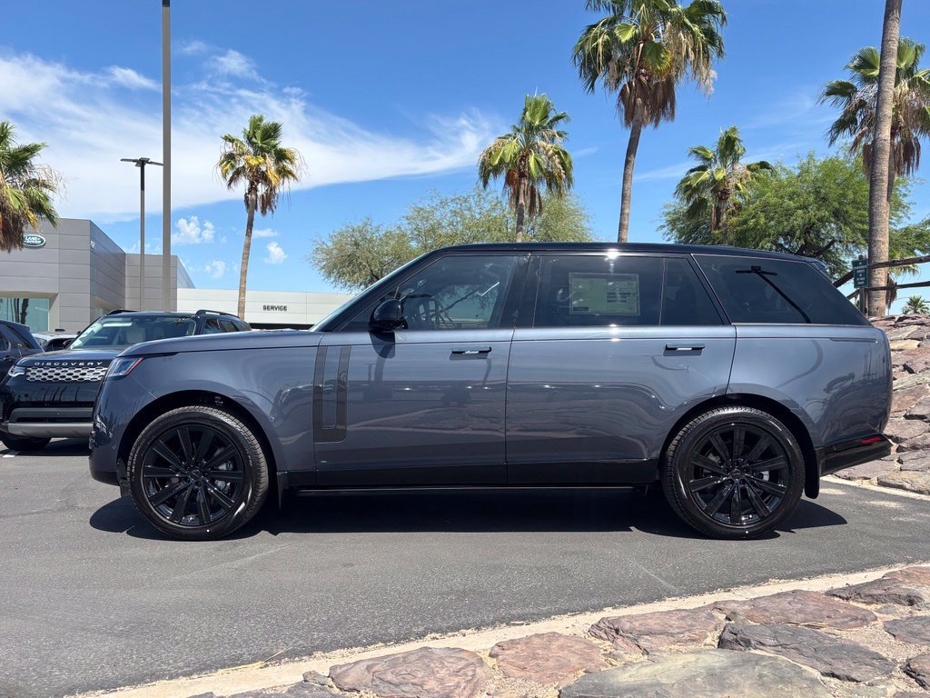 New 2026 Land Rover Range Rover Long Wheelbase SE AWD/4WD image 3