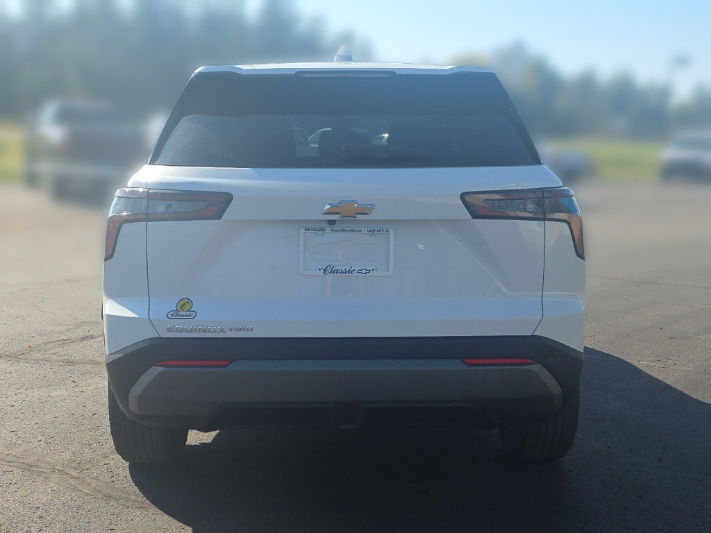 Used 2026 Chevrolet Equinox LT AWD/4WD image 10