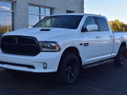 Used 2018 RAM 1500 Sport image 9