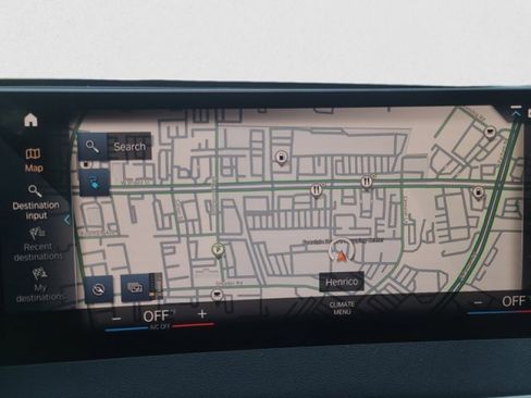 Used 2023 BMW iX xDrive50 image 16