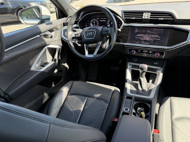 Used 2022 Audi Q3 2.0T Premium Plus AWD/4WD image 14
