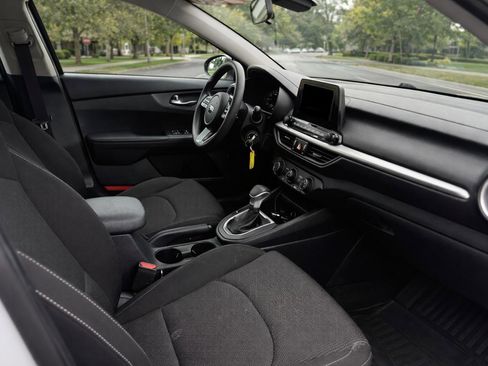 Used 2020 Kia Forte Sedan image 8