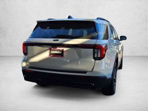 New 2026 Ford Explorer ST-Line w/ ST-Line Street Pack RWD image 2