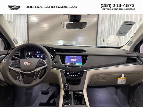 New 2026 Cadillac XT5 Premium Luxury w/ Driver Assist Package FWD image 15