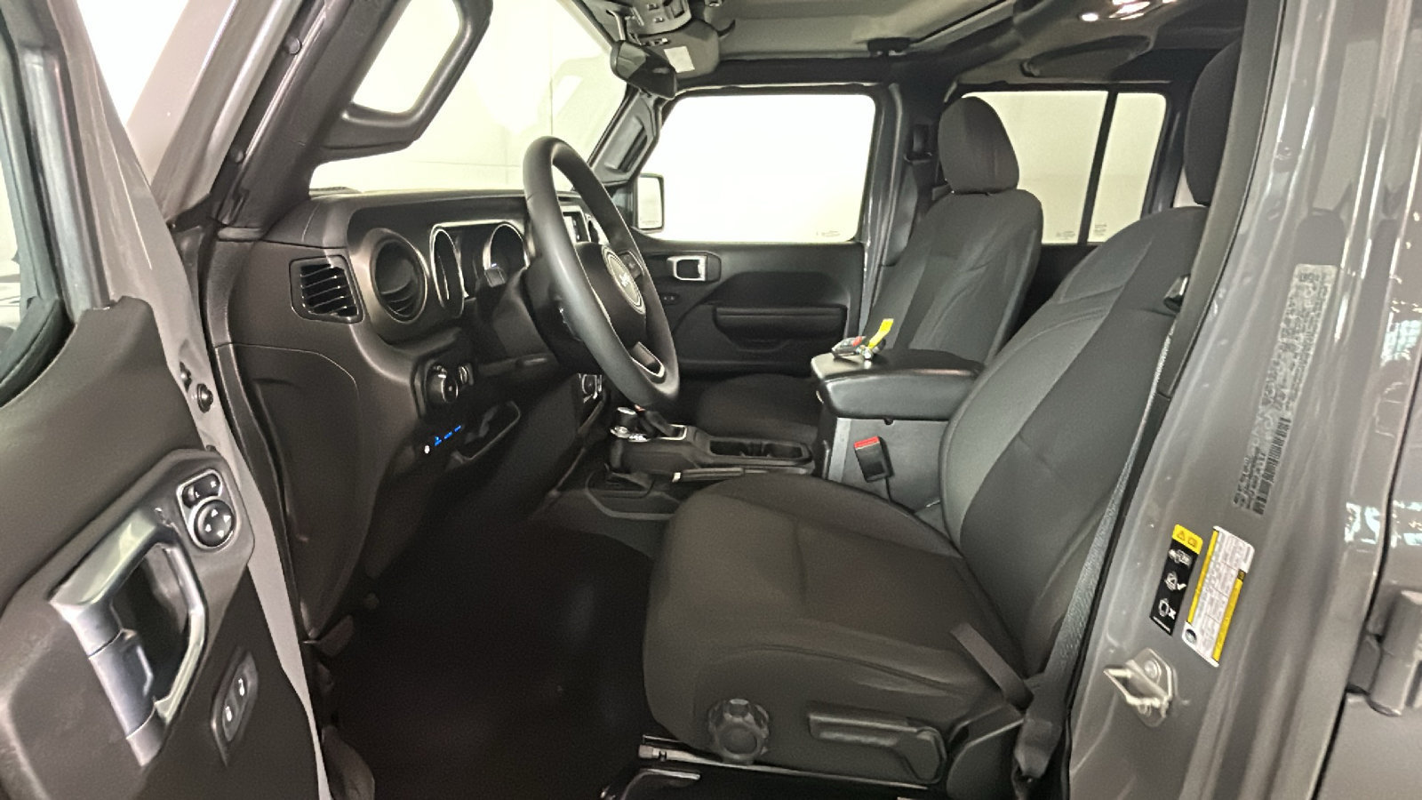 Used 2023 Jeep Wrangler Unlimited w/ Convenience Group AWD/4WD image 13