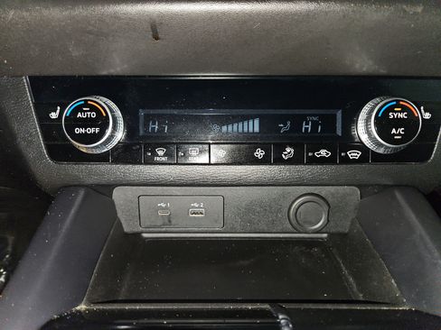 Used 2023 Mitsubishi Outlander SE image 18