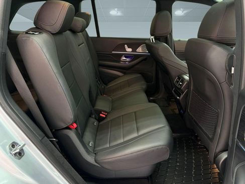 Used 2025 Mercedes-Benz GLS 450 4MATIC image 26