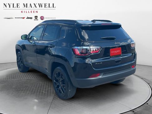 New 2026 Jeep Compass Latitude image 14