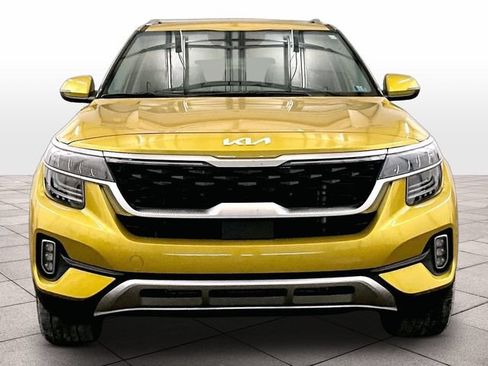 Used 2023 Kia Seltos SX w/ SX Sunroof Package AWD/4WD image 3