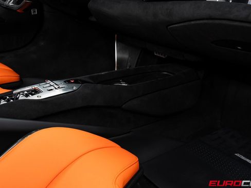 Used 2024 Ferrari 296 GTS RWD image 36