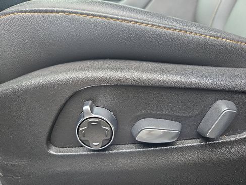 Used 2019 Cadillac XT4 Sport image 11