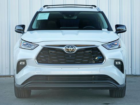 Used 2022 Toyota Highlander Platinum image 6