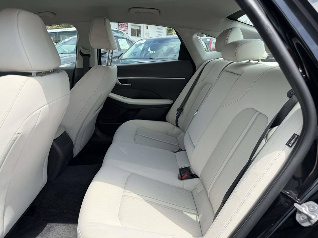 Certified 2025 Hyundai Sonata SEL AWD/4WD image 14