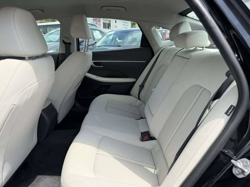 Certified 2025 Hyundai Sonata SEL AWD/4WD image 14