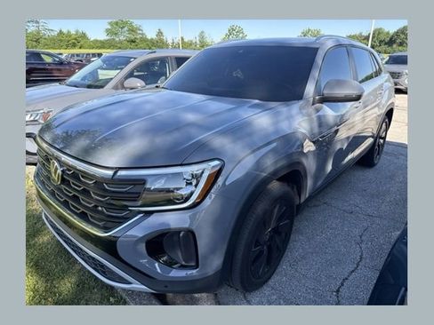 Used 2024 Volkswagen Atlas Cross Sport SE w/ Panoramic Sunroof Package AWD/4WD image 1