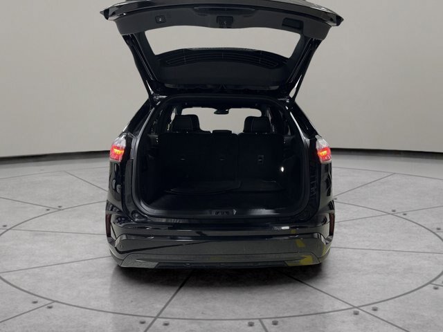 Certified 2024 Ford Edge ST-Line AWD/4WD image 5