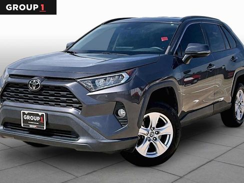 Used 2021 Toyota RAV4 XLE FWD image 1